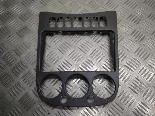 накладка декоративная Mercedes-Benz A-Класс W168/V168 [рестайлинг] W168 2002, 1.7 л., CDi, OM 668.942, дизель, АКПП, бордовый, хетчбэк 5 дв., передний привод, правый руль, 1686802136