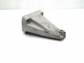 кронштейн двигателя Mercedes-Benz E-Класс W211/S211 [рестайлинг] 2007, 2.2 л., CDi, дизель, АКПП, iridiumsilber / 775, седан, задний привод, правый руль, A6112230804