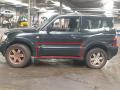 молдинг двери передней левой Mitsubishi Pajero 3 поколение [рестайлинг] V60 2004, 3.2 л., DiD, 4M41, дизель, АКПП, black / x08, внедорожник 3 дв., полный привод, правый руль, MN117283 - фото №3