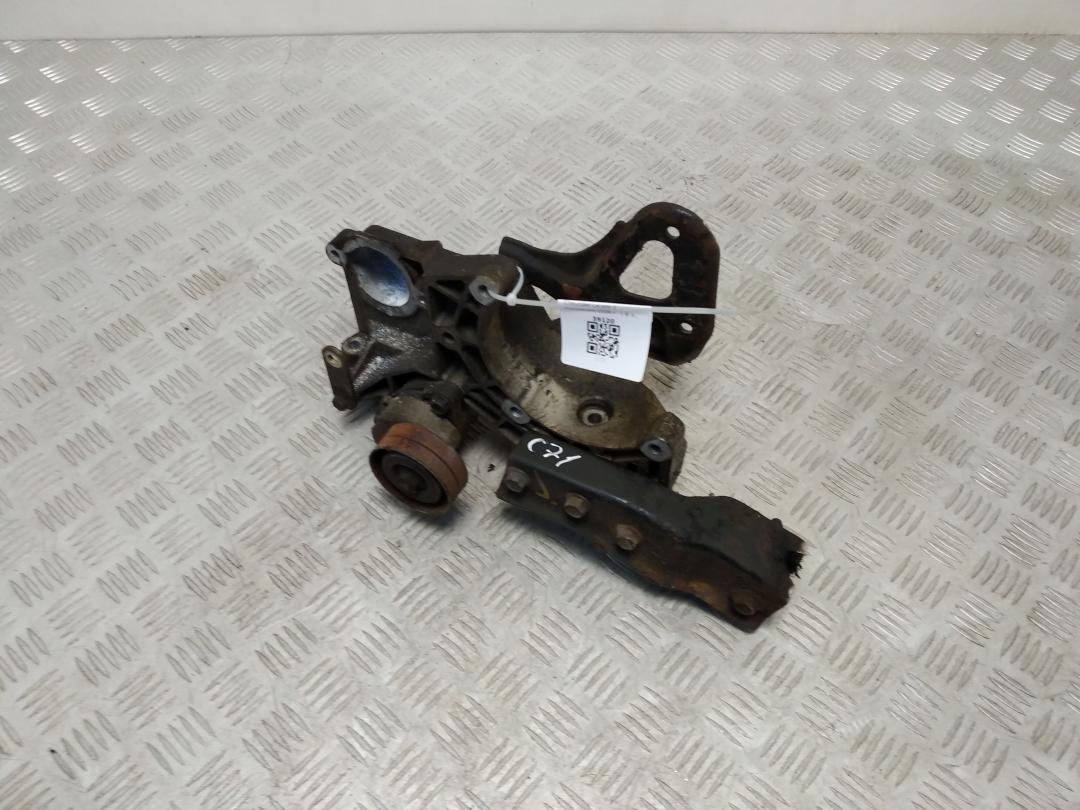 кронштейн компрессора кондиционера Chevrolet Lacetti 1 поколение 2006, 1.8 л., i, T18SED, бензин, 5МКПП, черный, хетчбэк 5 дв., передний привод, правый руль - фото №1