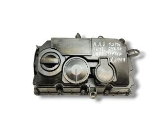 клапанная крышка Audi A3 8P [2-й рестайлинг] 2009, 1.9 л., TDi PD, BLS, дизель, 5МКПП, brillantschwarz / ly9b, хетчбэк 5 дв., передний привод, правый руль, 03G103475D