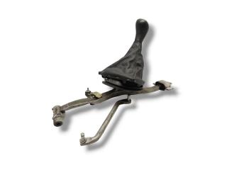 кулиса BMW 1 серия F20/F21 [рестайлинг] F20 2015, 1.5 л., D, B37 D15 A, дизель, 6МКПП, karmesinrot / a61, хетчбэк 5 дв., задний привод, правый руль, 25118613701, 8613701