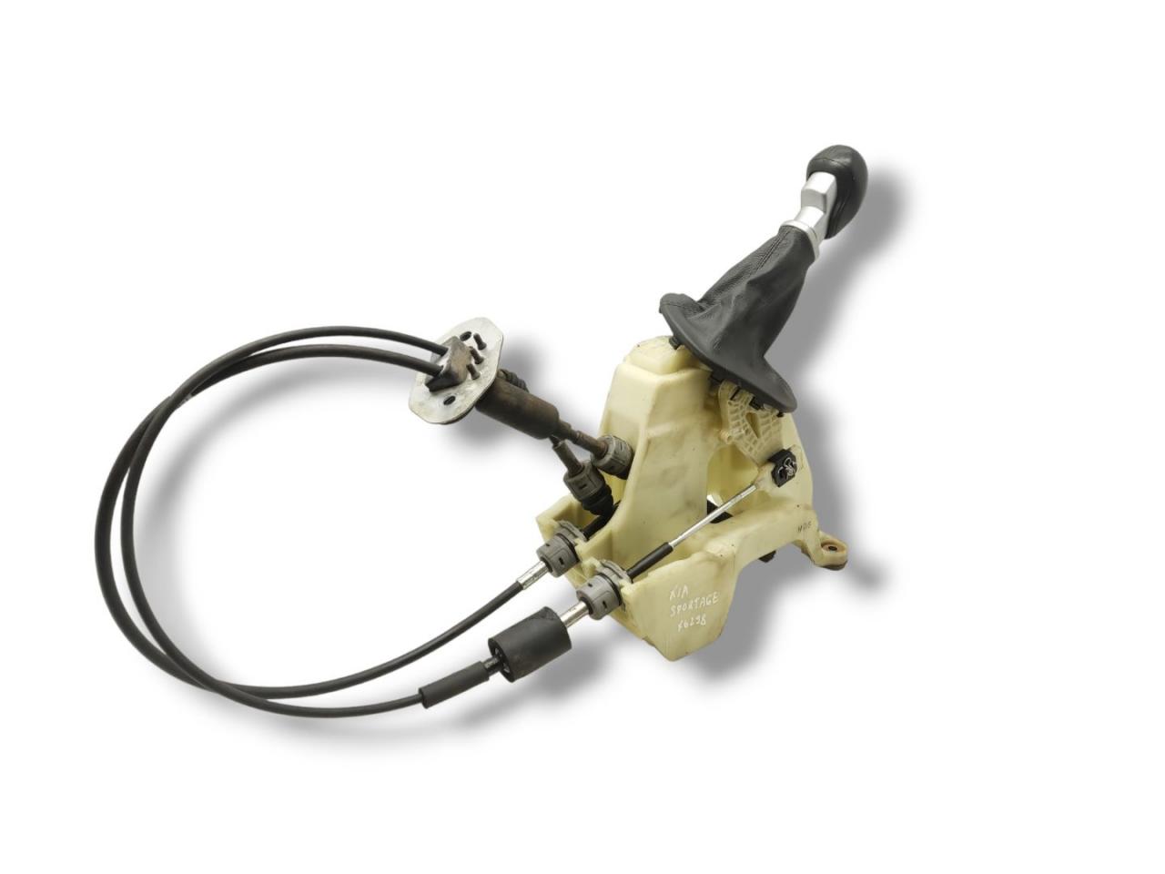 кулиса Kia Sportage 3 поколение SL 2012, 1.7 л., CRDi, дизель, 6МКПП, sirius silver / aa3, внедорожник 5 дв., передний привод, правый руль, 437003WXXX - фото №1