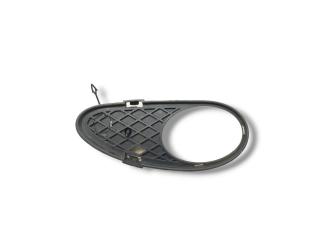 решётка бампера боковая правая Mercedes-Benz C-Класс W203/S203/CL203 [рестайлинг] W203 2004, 1.8 л., Kompr, M 271.946, бензин, АКПП, obsidianschwarz / 197, седан, задний привод, правый руль, A2038850623