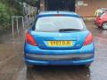 накладка двери (крышки) багажника Peugeot 207 1 поколение 2007, 1.4 л., HDi, 8HZ (DV4TD), дизель, 5МКПП, bleu recife / kmf, хетчбэк 5 дв., передний привод, правый руль, 9650751477A - фото №4