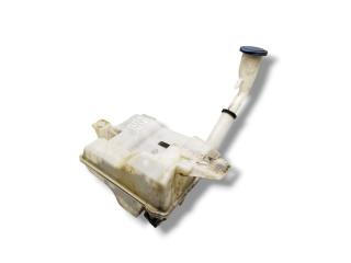 бачок омывателя Ford Focus 3 поколение 2012, 1.6 л., TDCi, T1DB, дизель, 6МКПП, moondust silver / 0b, хетчбэк 5 дв., передний привод, правый руль, BV6117B613AC