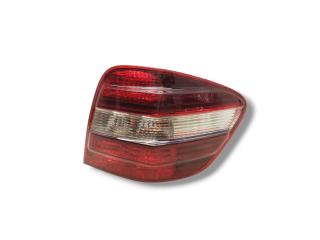 фонарь задний правый Mercedes-Benz M-Класс W164 [рестайлинг] 2008, 3.0 л., CDi, OM 642.940, дизель, АКПП, iridiumsilber / 775, внедорожник 5 дв., полный привод, правый руль, A1649060800, A1648203264