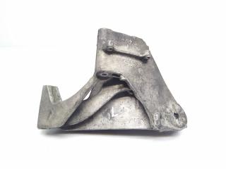 кронштейн двигателя Volkswagen Touareg 1 поколение 2005, 2.5 л., TDi PD, BAC, дизель, АКПП, silberblau / lb5s, внедорожник 5 дв., полный привод, правый руль, 070199307A