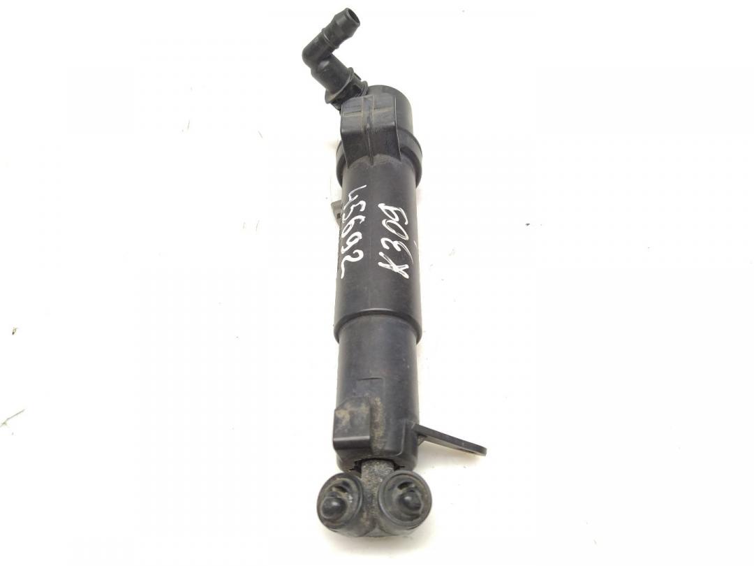 форсунка омывателя фары правая Mercedes-Benz E-Класс W211/S211 2005, 3.0 л., CDi, OM 642.940, дизель, АКПП, серебро, седан, задний привод, правый руль, 2118600547 - фото №1