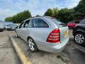спойлер Mercedes-Benz C-Класс W203/S203/CL203 S203 2003, 2.2 л., CDi, OM 611.962, дизель, АКПП, brillantsilber / 744, универсал, задний привод, правый руль, 2037900188 - фото №3