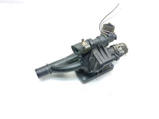 корпус термостата Peugeot 207 1 поколение [рестайлинг] 2009, 1.6 л., HDi, 9HX (DV6AUTED4), дизель, 5МКПП, голубой, хетчбэк 5 дв., передний привод, правый руль, 9670253780