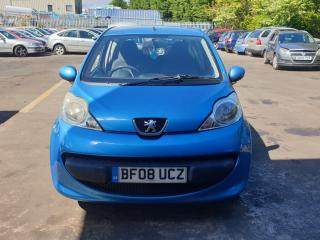 Peugeot 107 1 поколение