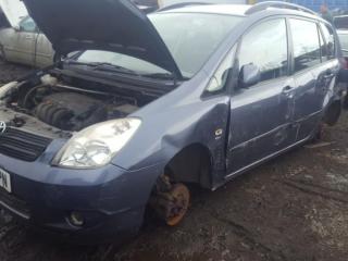 Toyota Corolla Verso 1 поколение E121