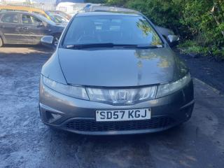 Honda Civic 8 поколение