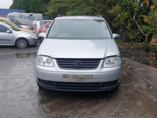 Volkswagen Touran 1 поколение