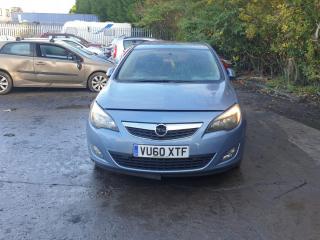 Opel Astra J