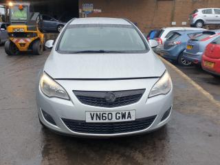 Opel Astra J