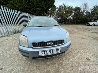 Ford Fusion 1 поколение