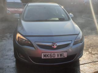 Opel Astra J