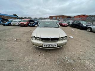 Jaguar X-Type 1 поколение X400