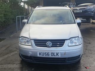 Volkswagen Touran 1 поколение