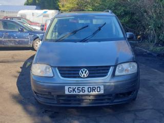 Volkswagen Touran 1 поколение