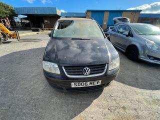 Volkswagen Touran 1 поколение