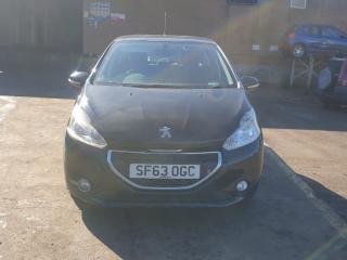Peugeot 208 1 поколение