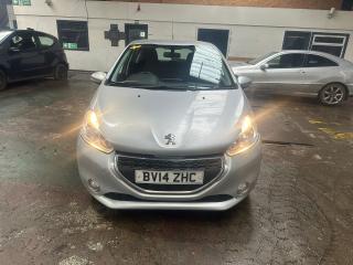 Peugeot 208 1 поколение