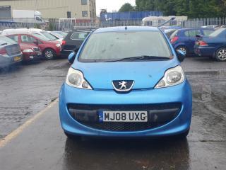 Peugeot 107 1 поколение