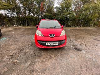 Peugeot 107 1 поколение