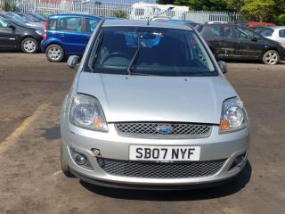 Ford Fiesta 5 поколение [рестайлинг]