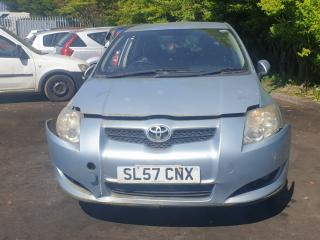 Toyota Auris 1 поколение