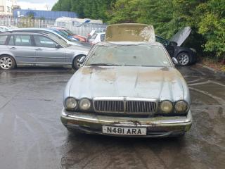 Jaguar XJ 2 поколение [рестайлинг] X300