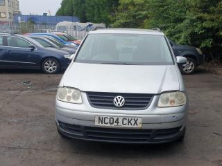 Volkswagen Touran 1 поколение