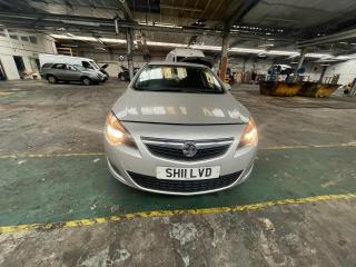 Opel Astra J