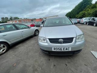Volkswagen Touran 1 поколение