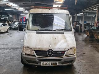 Mercedes-Benz Sprinter 1 поколение (W901-905) [рестайлинг] W902