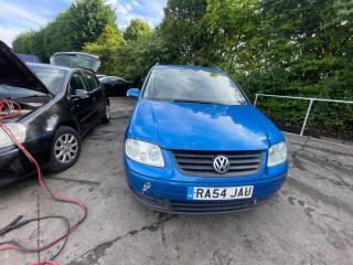 Volkswagen Touran 1 поколение