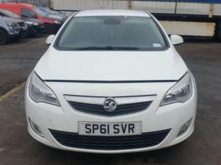 Opel Astra J