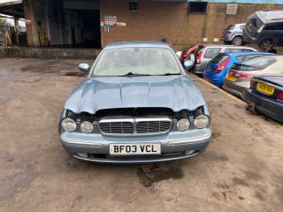 Jaguar XJ 3 поколение X350