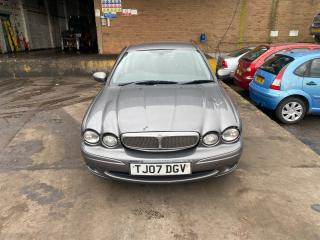 Jaguar X-Type 1 поколение X400