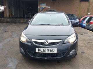Opel Astra J
