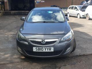 Opel Astra J