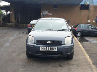 Ford Fusion 1 поколение