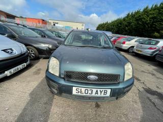 Ford Fusion 1 поколение