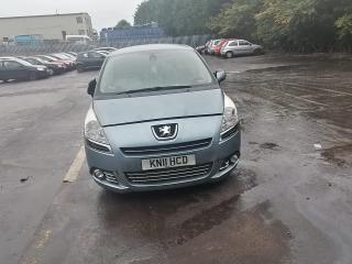 Peugeot 5008 1 поколение T8