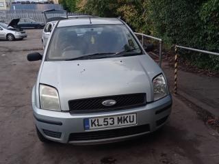 Ford Fusion 1 поколение