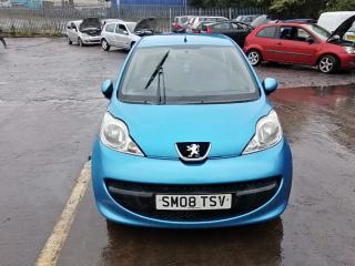 Peugeot 107 1 поколение