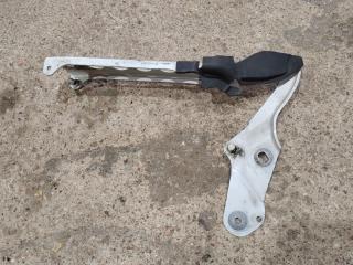 петля капота правая Audi A8 D4/4H 2011, 4.2 л., TDi, дизель, 4H0823302D